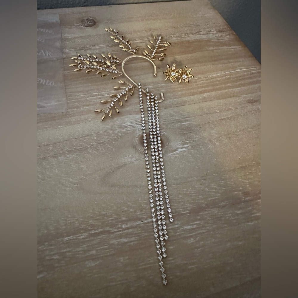 COLOMBIAN Hand Made Earcuff with (2) earrings